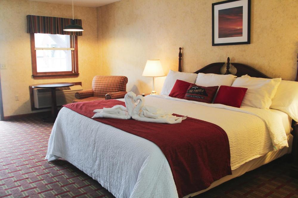 Deluxe King Room interior